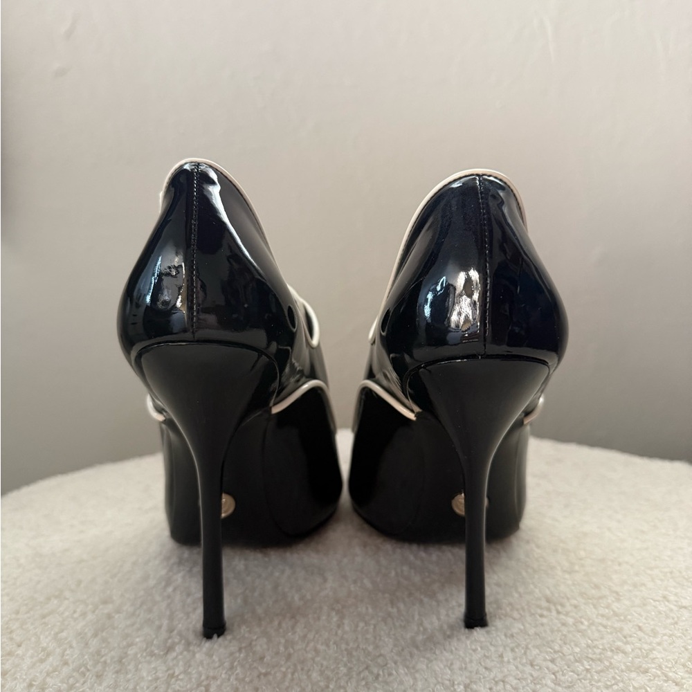 Gucci Black Patent Leather Heels - Picture 4 of 13